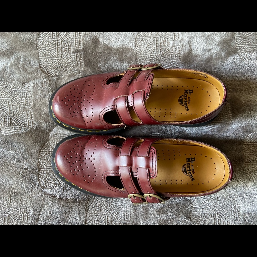 Doc martens Mary Jane’s red size 8